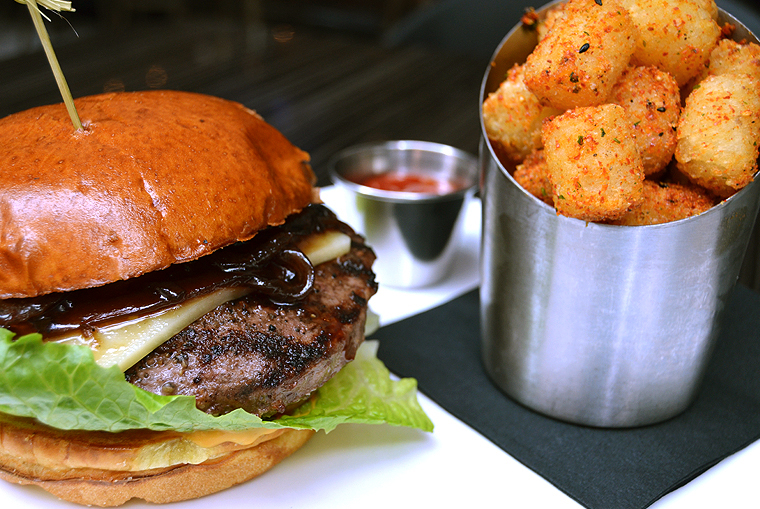 chucks_kerrysimonrestaurant_11-copyright2012-2014_COPY