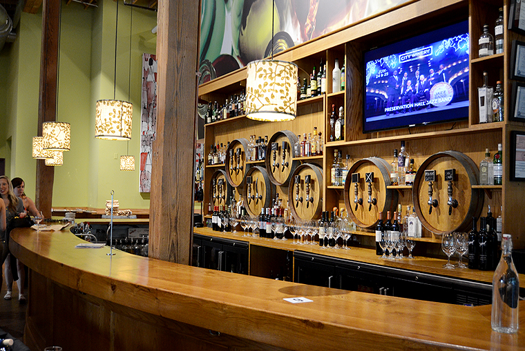 michiganwineshowcase2_-copyrightcookscanvs2012-2014