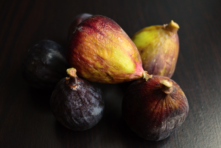 LMawby_ Roasted caramelized fig and pears with Crème Anglaise2_acookscanvas-copyright2012-2015_59