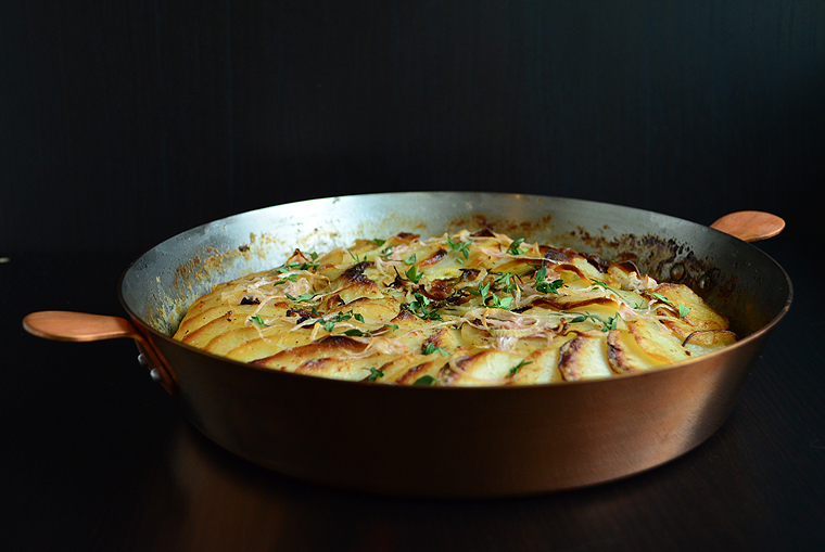 mauviel_pommesdeterreàlacrème_potatoesincream1_acookscanvas-copyright2012-2016_70