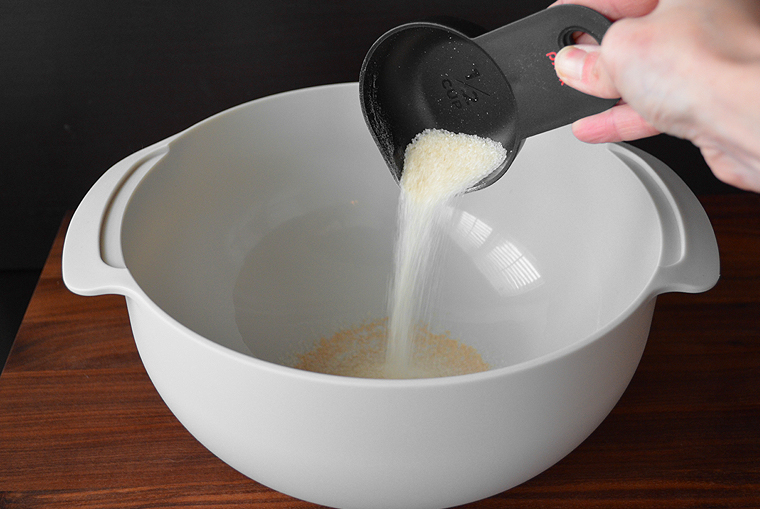 cinnamon-rolls2_acookscanvas-copyright2012-2016_71-copy