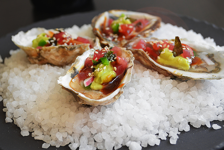 oysters16_boathousetraversecity_acookscanvas-copyright2012-2017_71