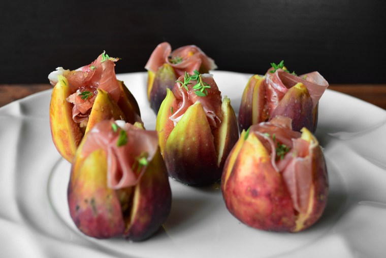 Fresh figs with gorgonzola8_acookscanvas-copyright2012-2017_84-Recovered